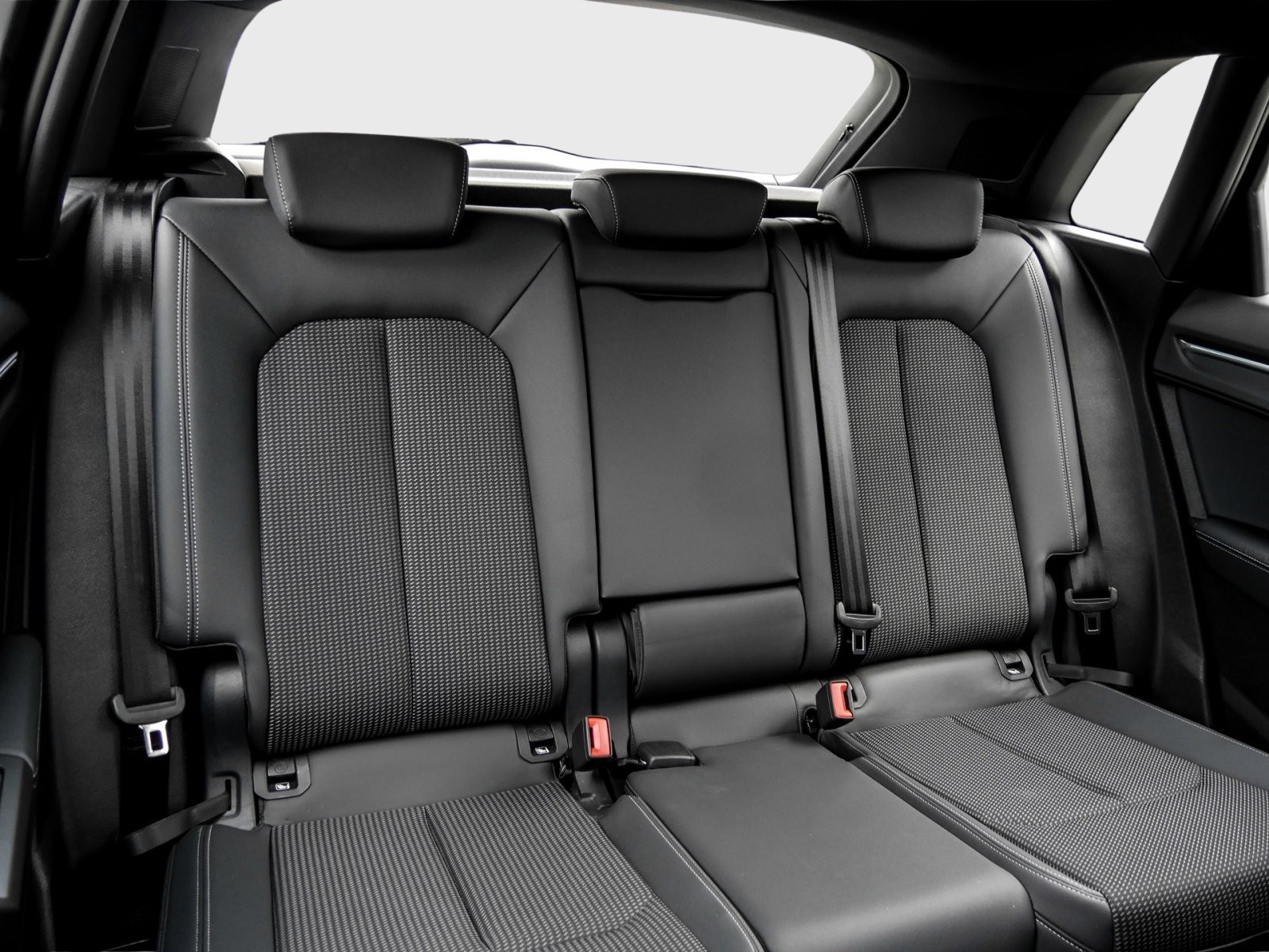Audi Q3 S line