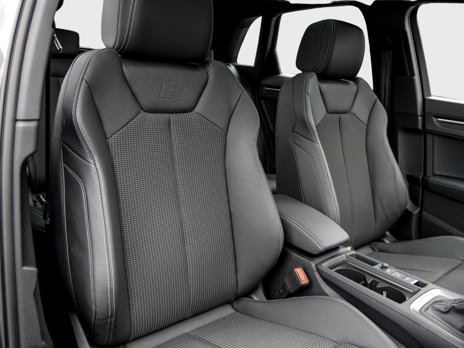 Audi Q3 S line