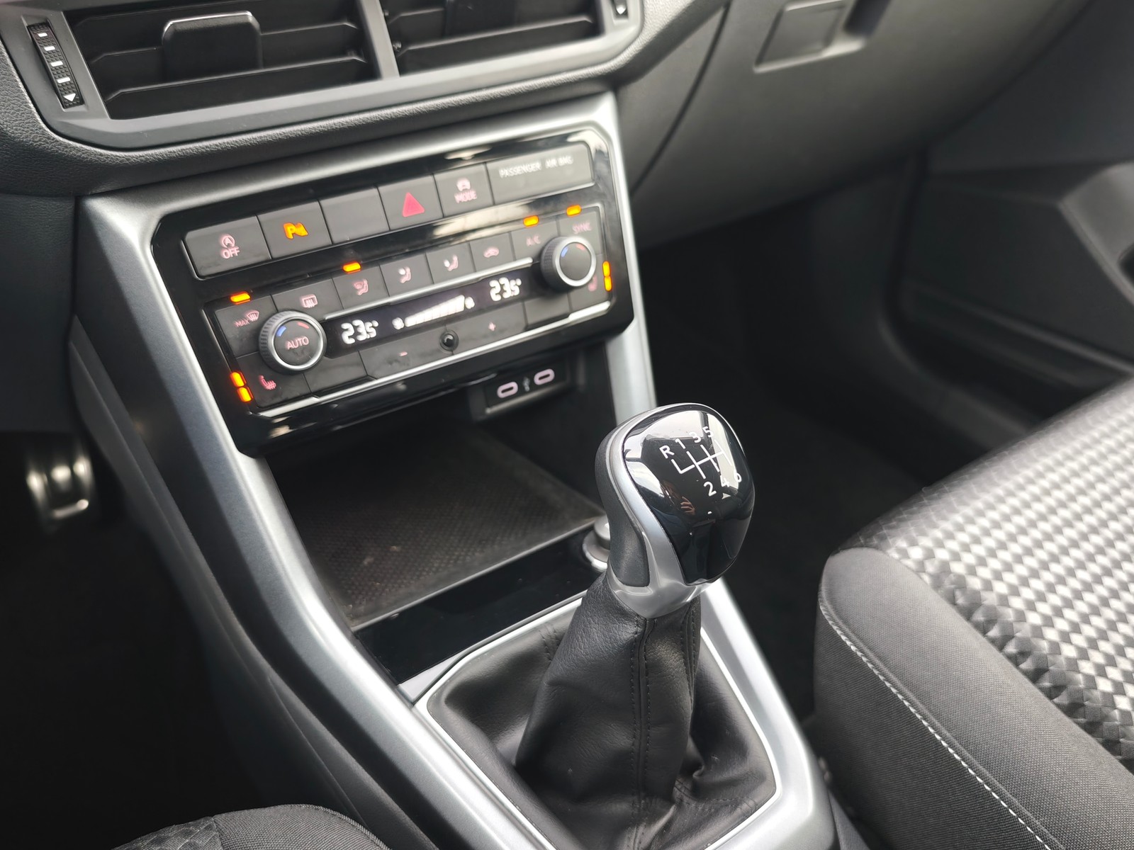 Volkswagen T-Cross ACTIVE 1.0