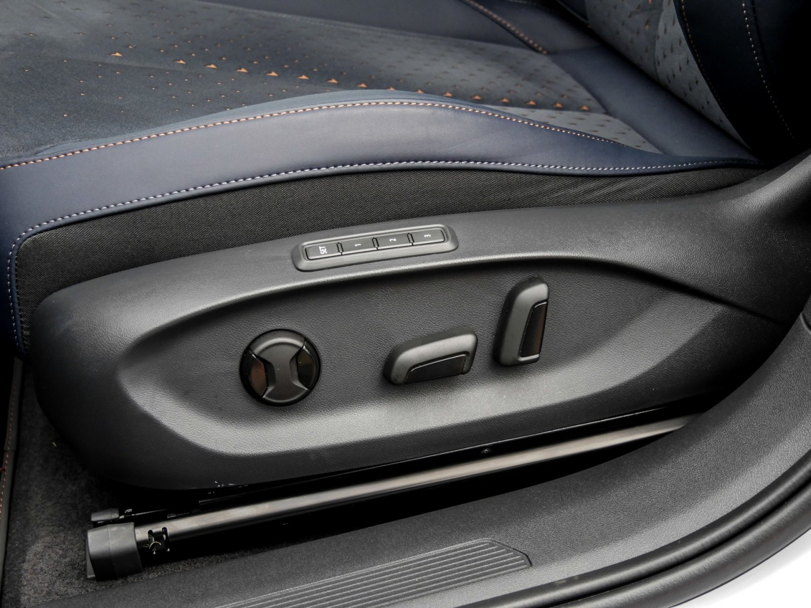 Cupra Tavascan VZ Adrenaline