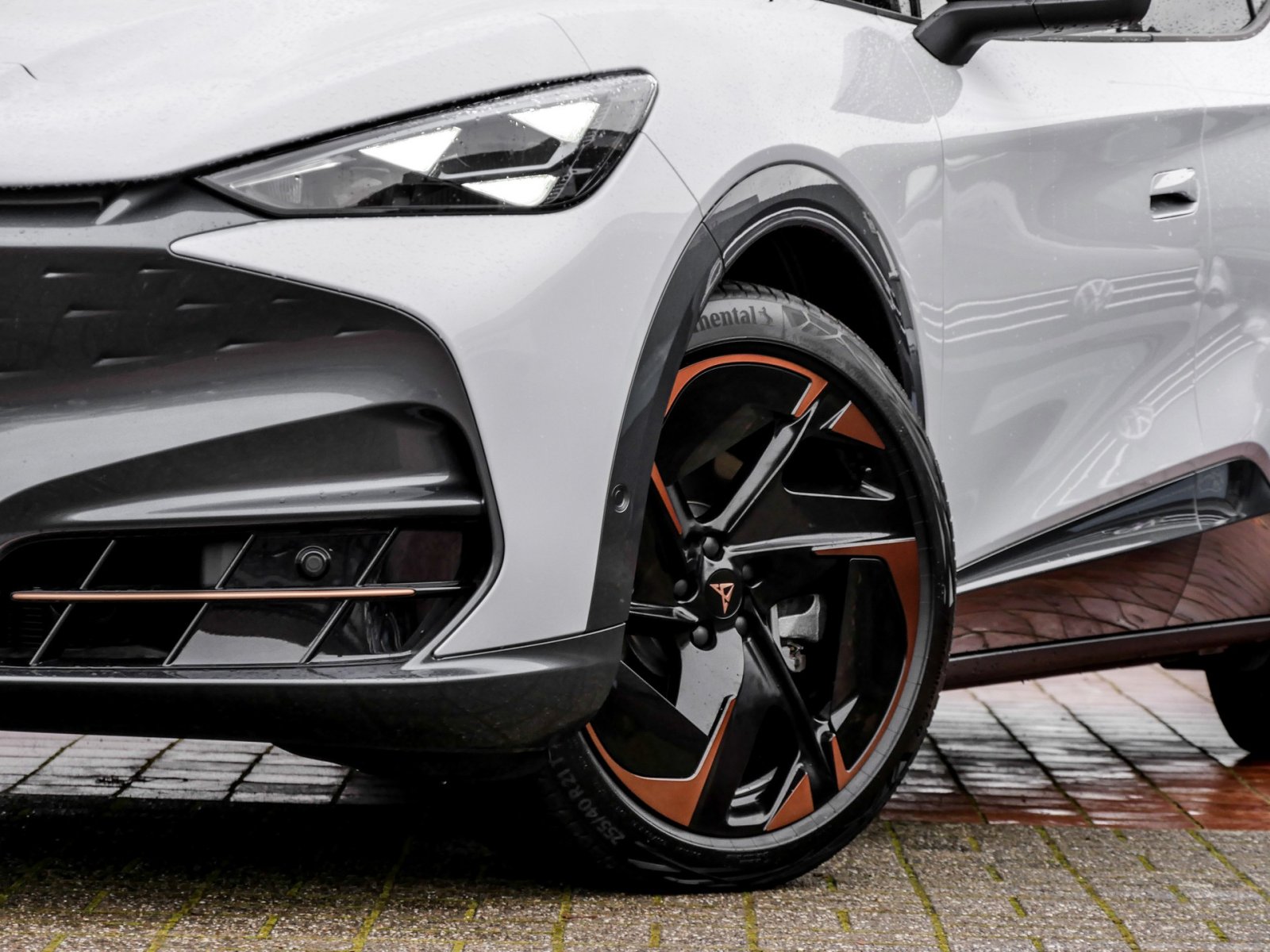 Cupra Tavascan VZ Adrenaline