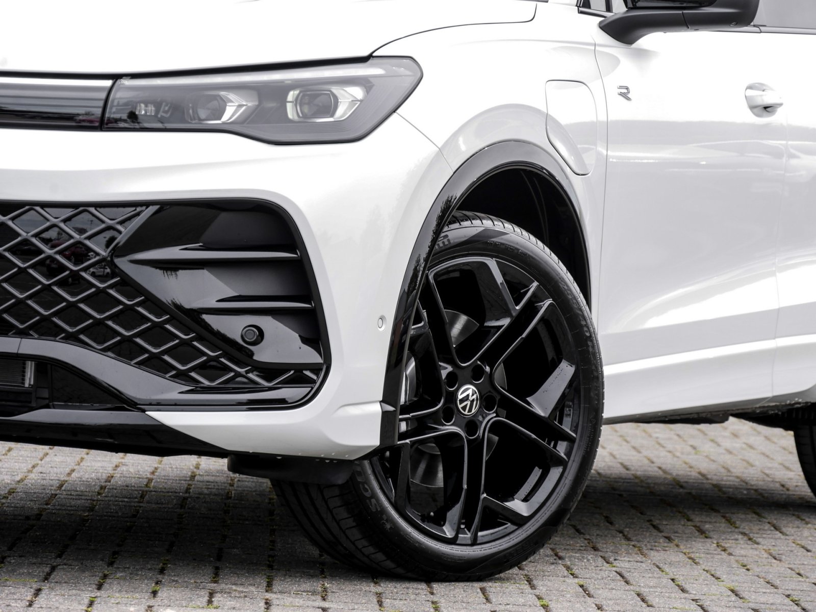 Volkswagen Tiguan R-Line Black