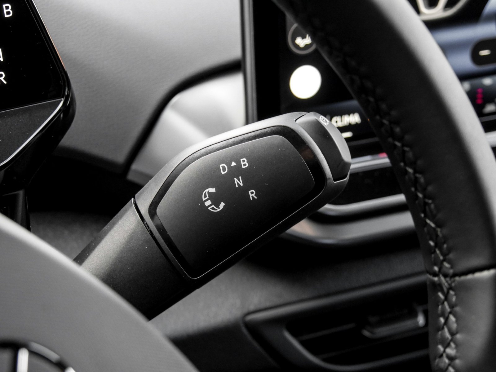 Volkswagen ID.4 Pro AHK
