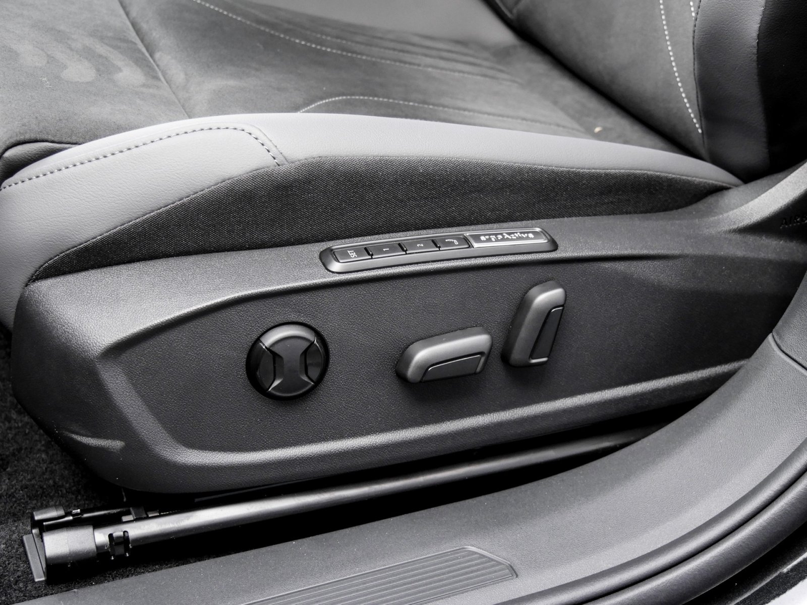 Volkswagen ID.4 Pro AHK