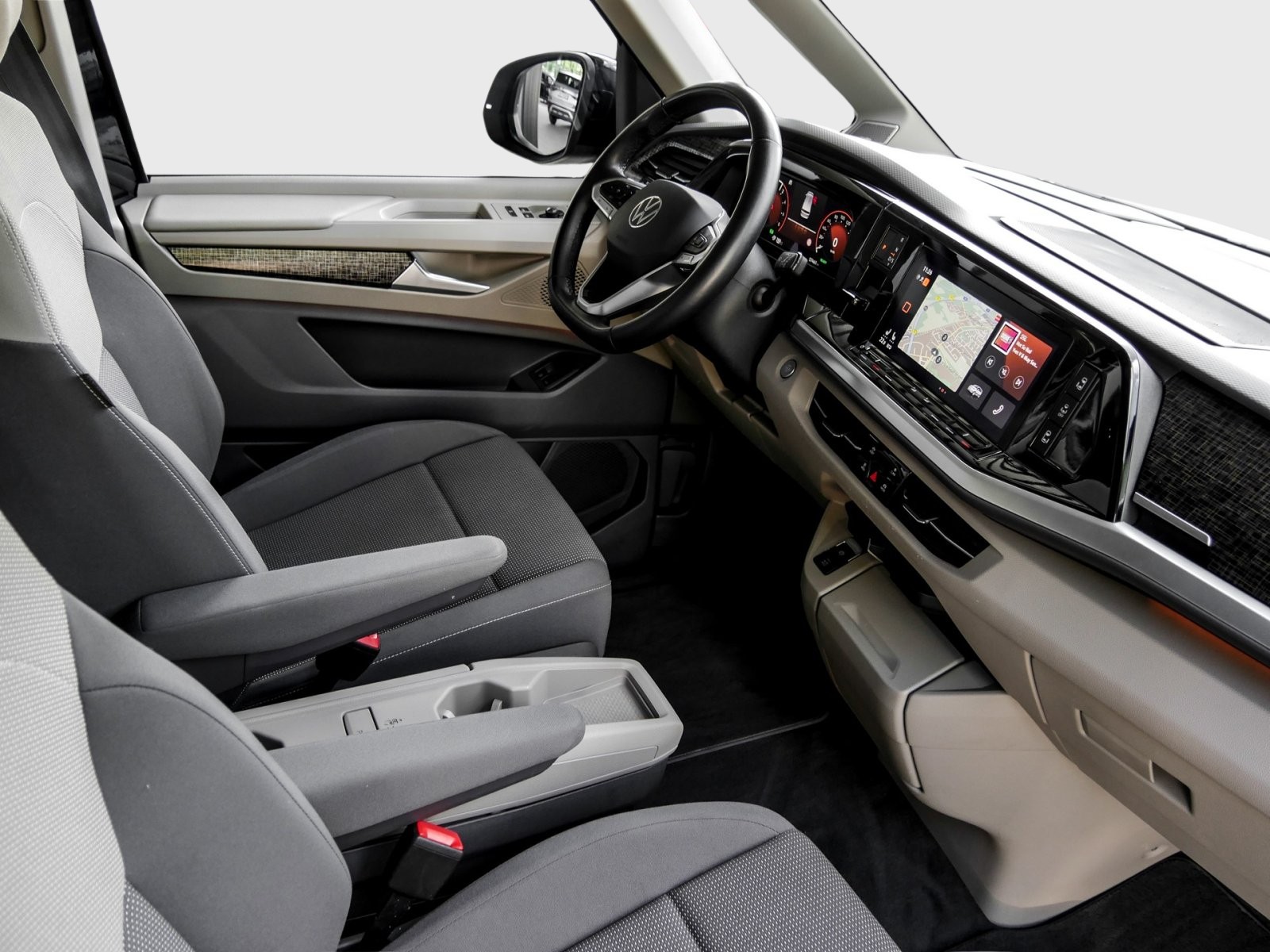 Volkswagen T7 Multivan Energetic