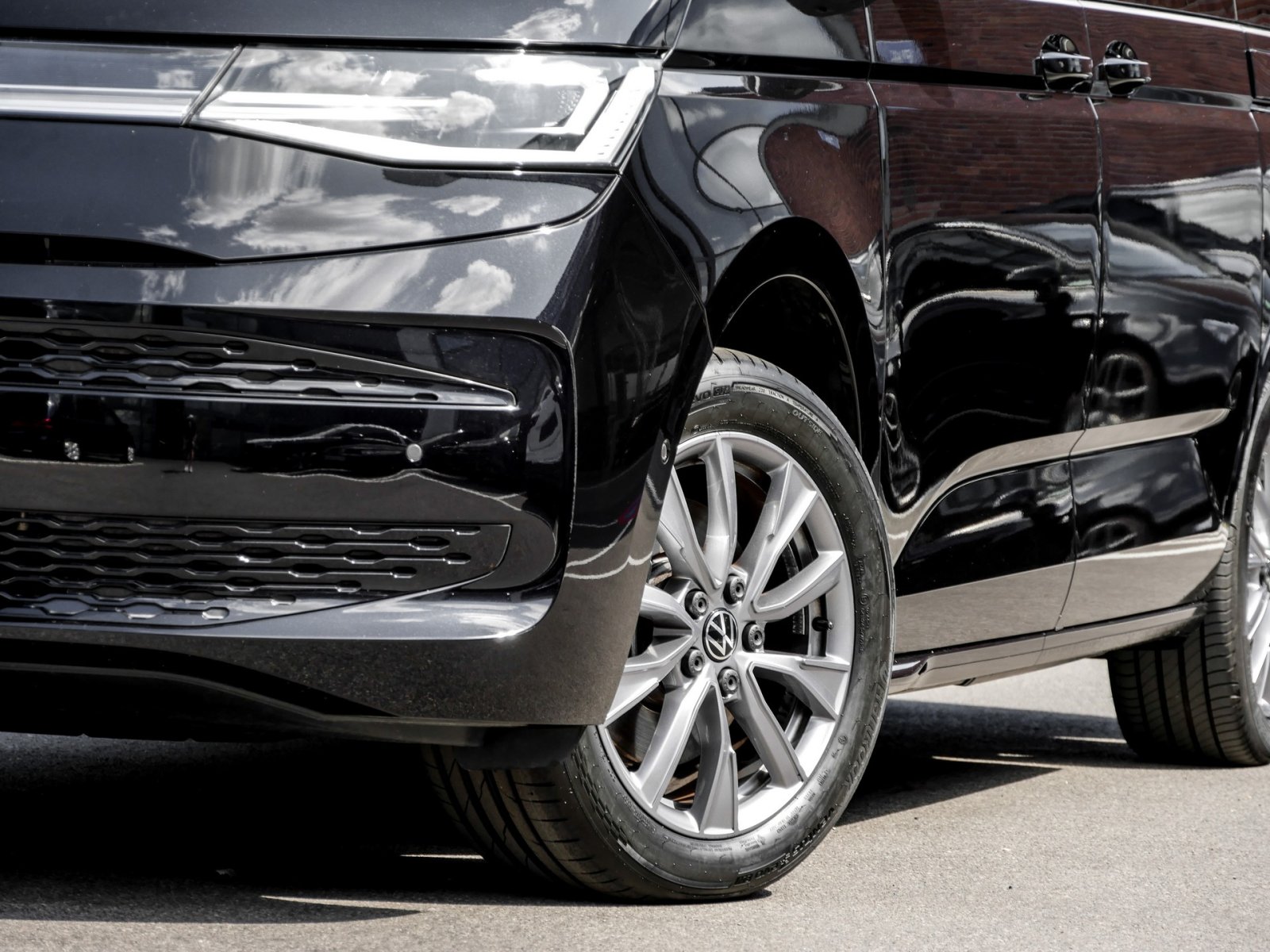 Volkswagen T7 Multivan Energetic