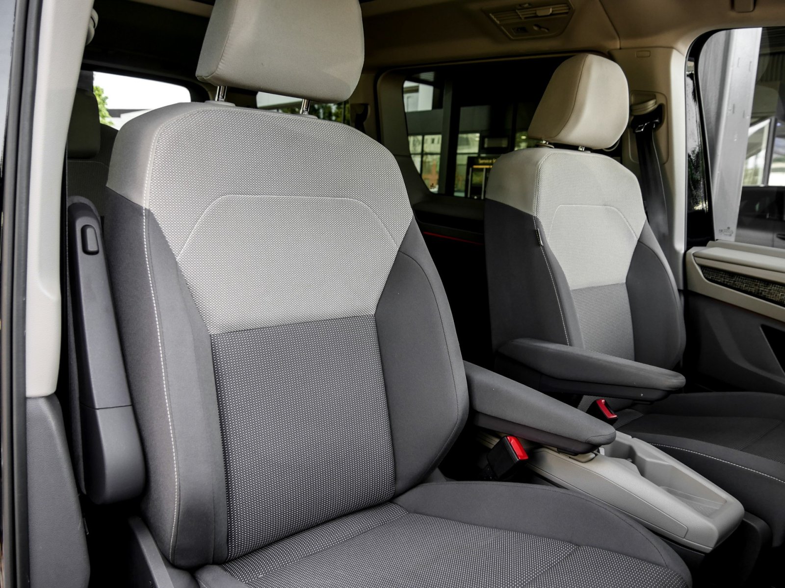 Volkswagen T7 Multivan Energetic