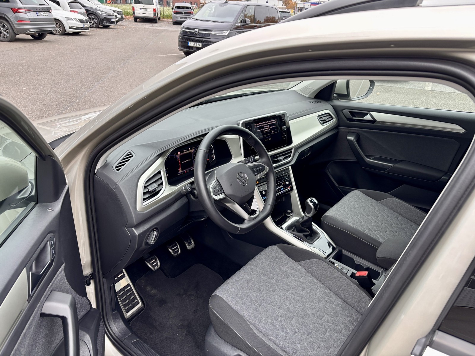 Volkswagen T-Roc MOVE 1.0