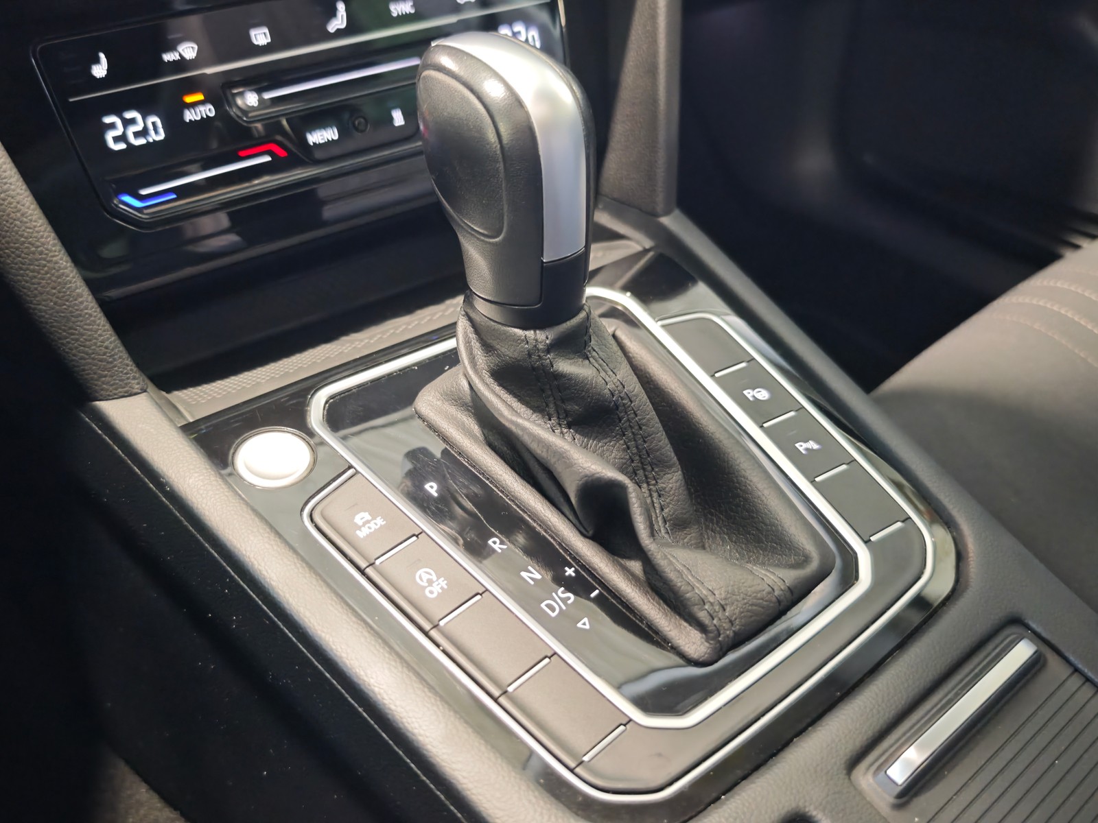 Volkswagen Passat Alltrack AHK*Pano*MatrixLED*Cam*Standhzg.