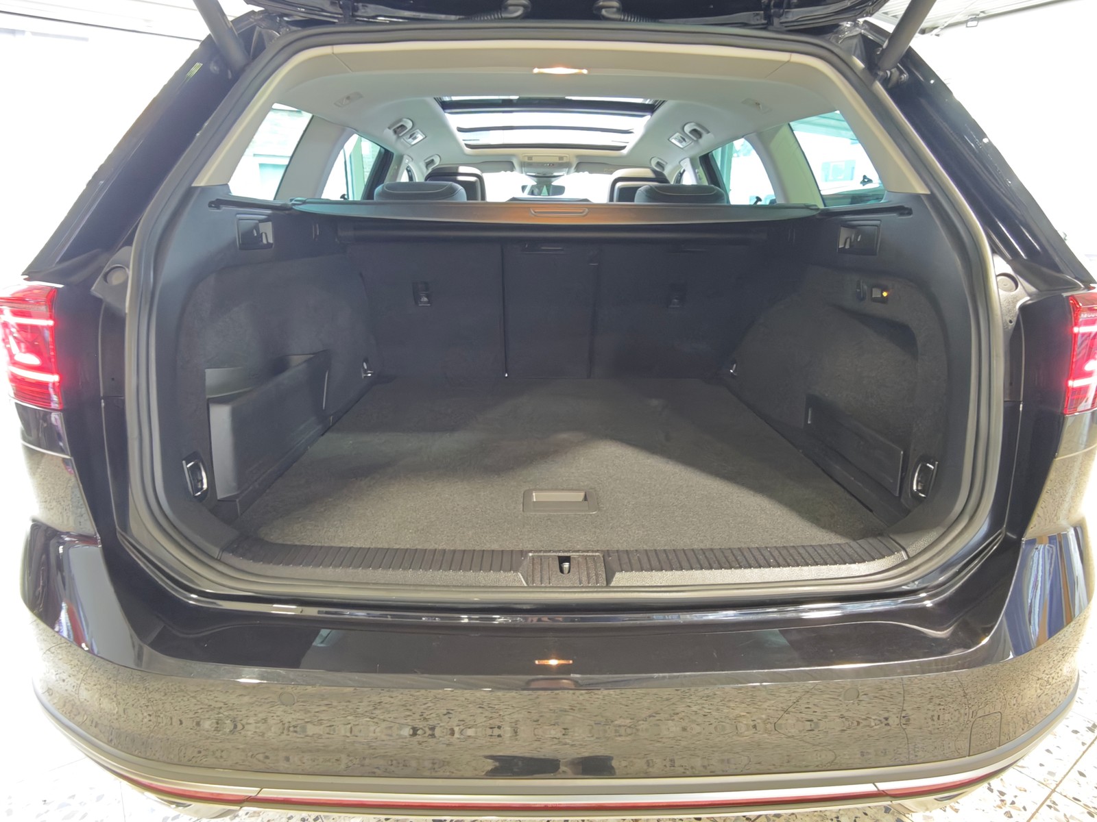 Volkswagen Passat Alltrack AHK*Pano*MatrixLED*Cam*Standhzg.