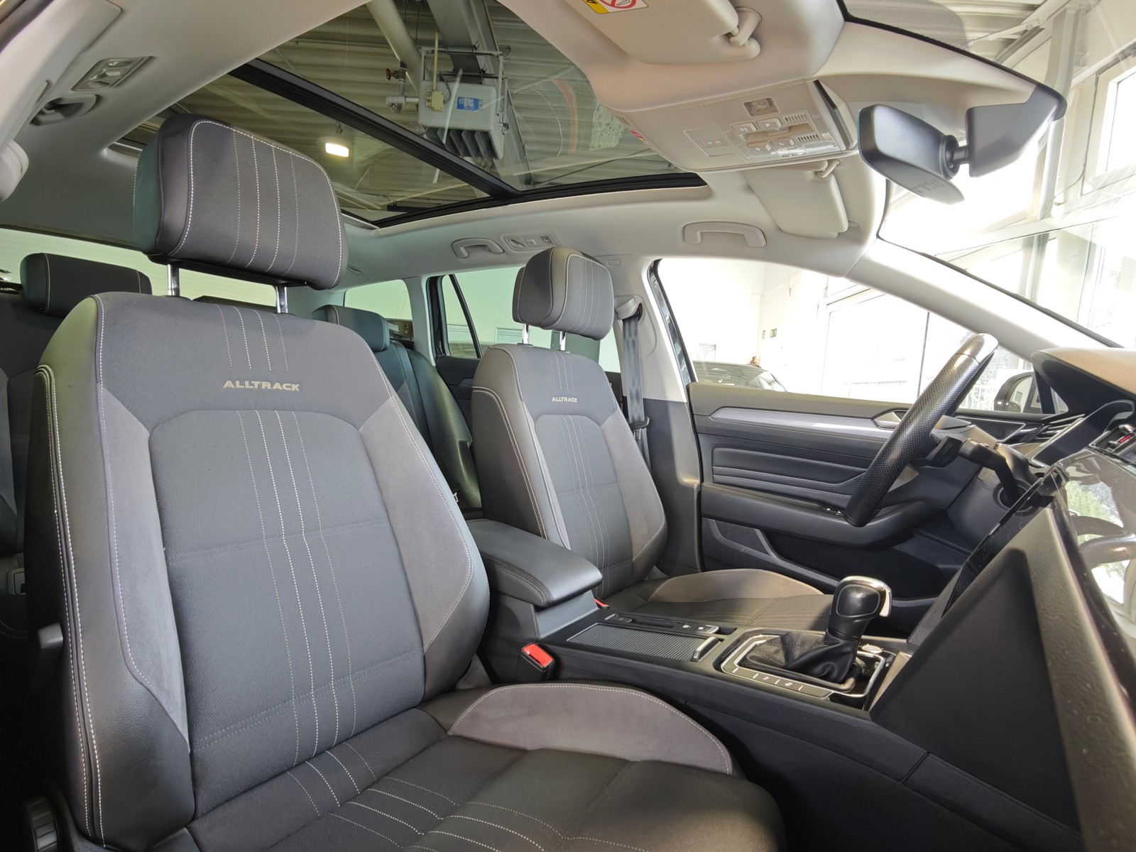 Volkswagen Passat Alltrack AHK*Pano*MatrixLED*Cam*Standhzg.