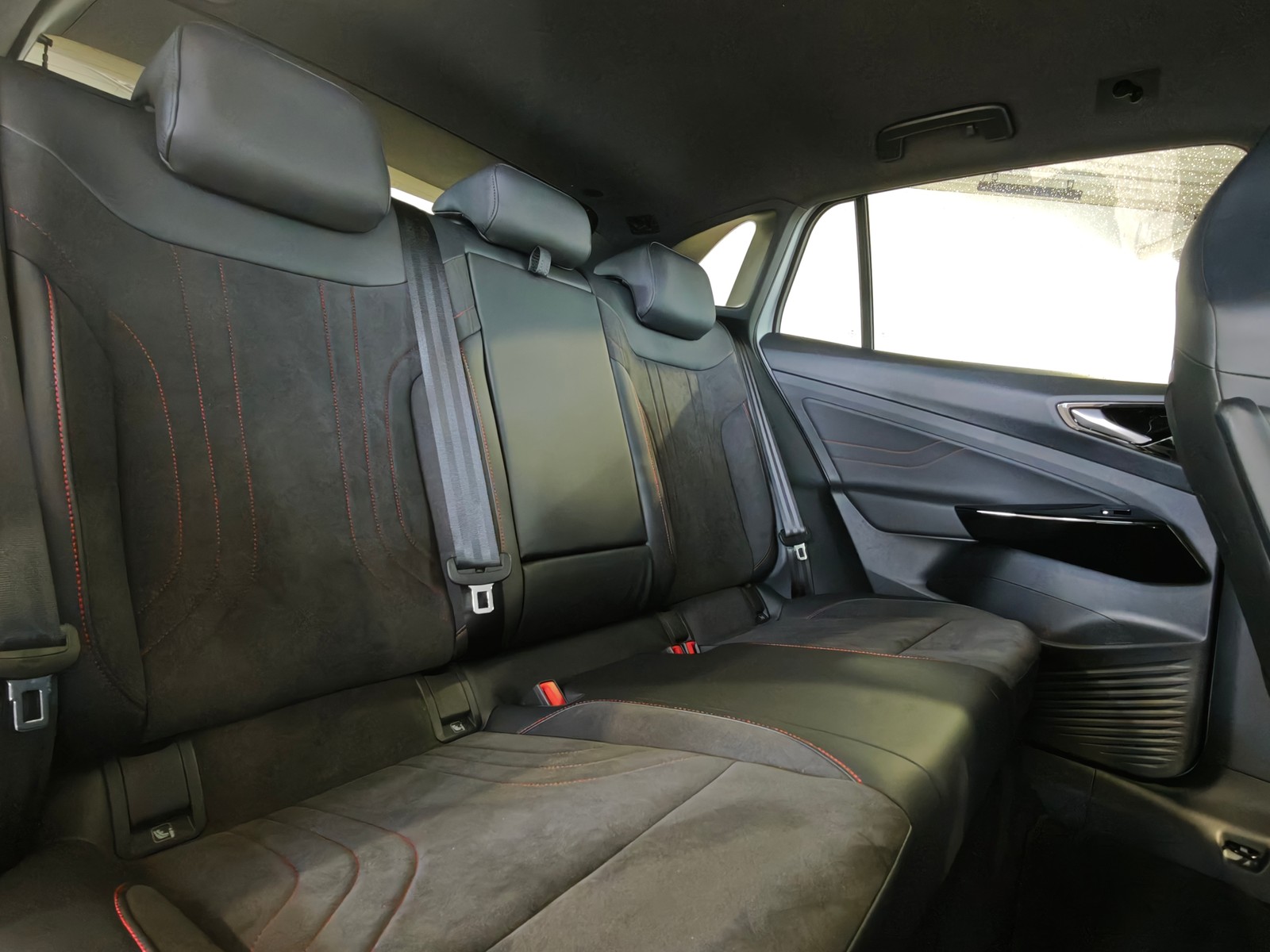 Volkswagen ID.4 GTX AHK*HuD*WäPu*5xPlusPakete*21Zoll