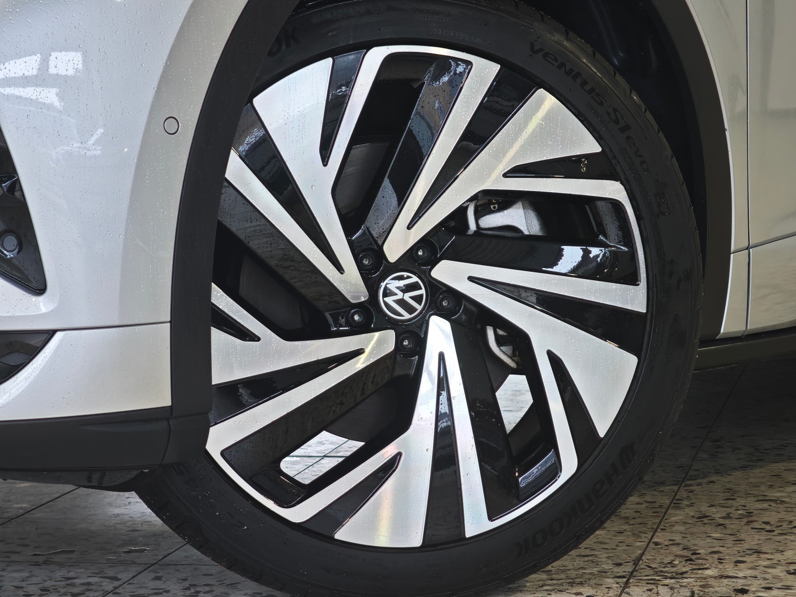 Volkswagen ID.4 GTX AHK*HuD*WäPu*5xPlusPakete*21Zoll
